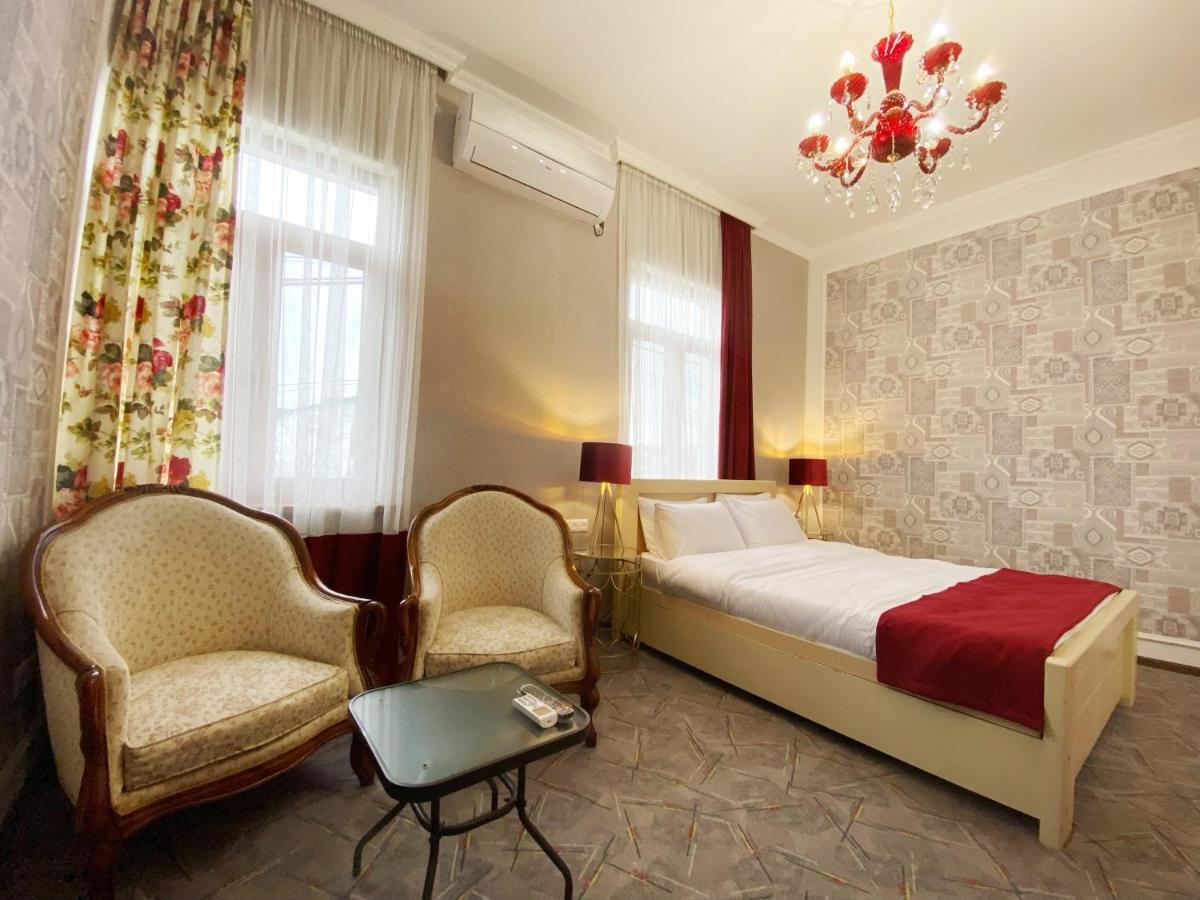 Hotel Orange Kutaisi Exterior photo