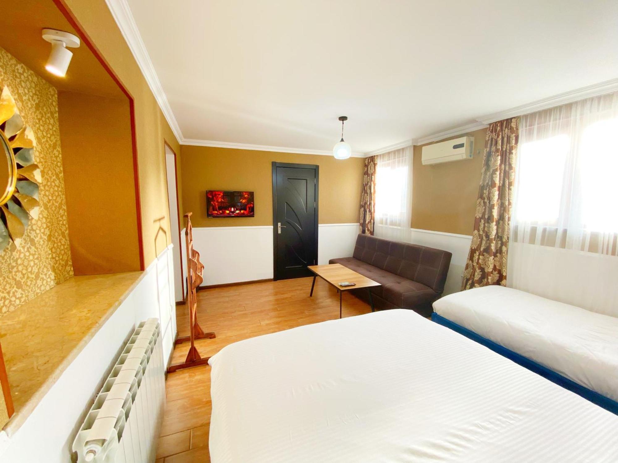 Hotel Orange Kutaisi Exterior photo